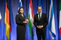 Светлана Тихановская получила премию ПА НАТО