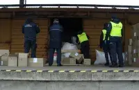 Smuggled cigarettes in a freight train / lubelskie.kas.gov.pl
