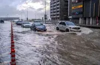Последствия дождей в Дубае
