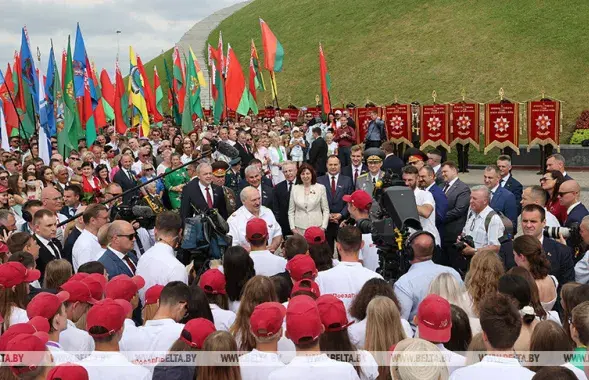 Аляксандр Лукашэнка на Кургане славы, Мінск, 3 ліпеня 2020 года / БЕЛТА