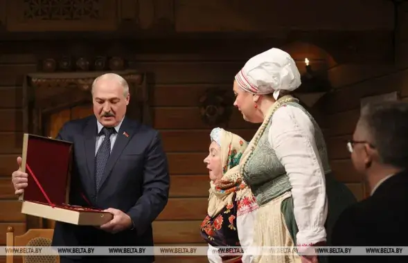 Александр Лукашенко в Купаловском театре перед отлётом в РФ / БЕЛТА​