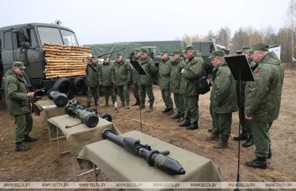 Белорусские военные и "Джавелин" / БелТА
