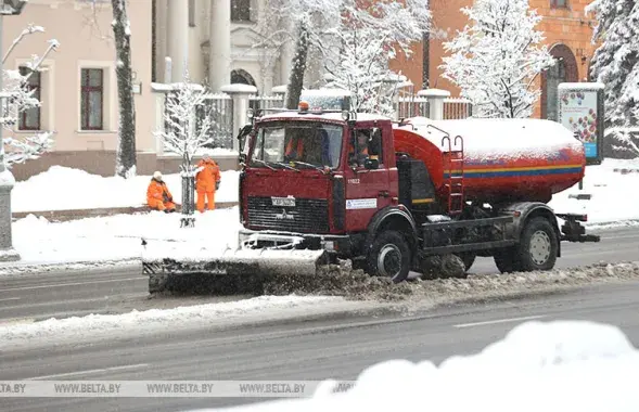 Уборка снега в Минске / БЕЛТА