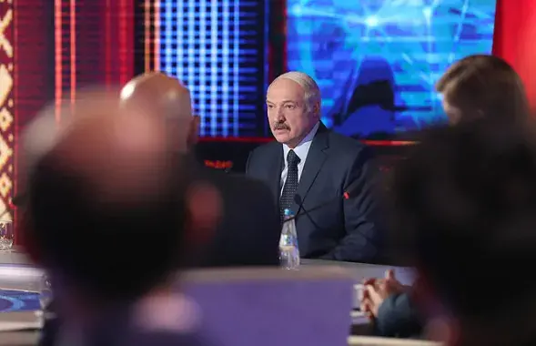 Александр Лукашенко во время встречи с государственными СМИ, фото president.gov.by