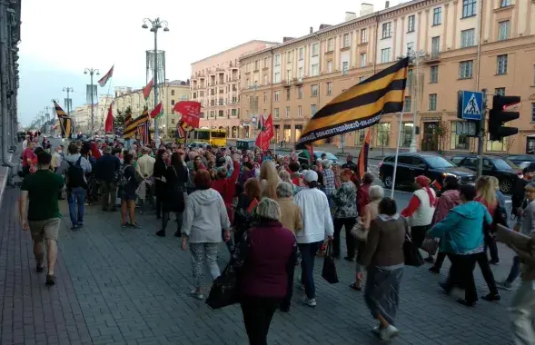 Шествие сторонников Александра Лукашенко в Минске / Еврорадио​