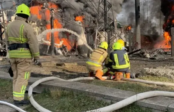 Пожар после обстрела Ровенской области, 2022 год / espreso.tv