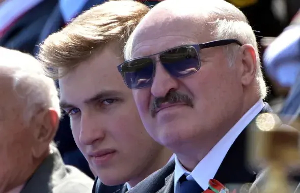 После зачисления в Лицей БГУ Николай ездил с отцом в Москву на парад / Reuters