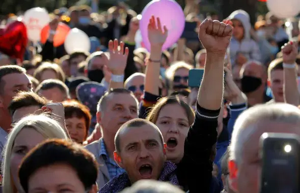 Протестные настроения белорусов властью и её оппонентами оцениваются по-разному / Reuters