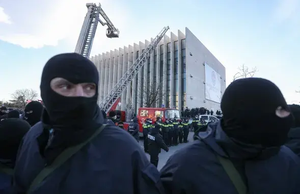Тбилиси, 23 февраля 2020-го: полиция штурмует офис оппозиционной партии / Reuters​