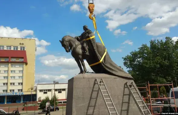 Памятник Гедимину в Лиде / Сергей Оганов