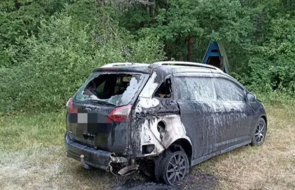 Сожженный автомобиль / t.me/uvd_vitebsk/
