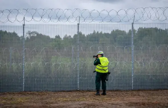 На латвийско-белорусской границе / delfi.lv
