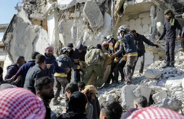 Разбор завалов в Сирии / Reuters
