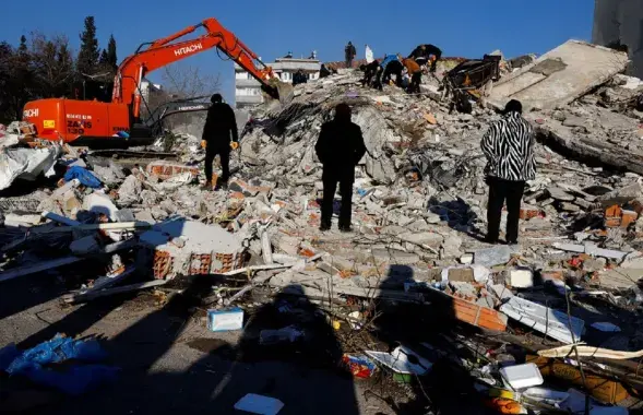 Разбор завалов в городе Кахраманмараш в Турции / Reuters
