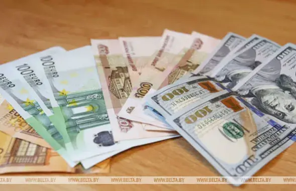 В Беларуси снизились курсы доллара и российского рубля / БЕЛТА​
