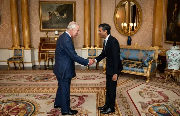 Король Карл III назначил премьер-министр Великобритании&nbsp;Риши Сунак&nbsp;/&nbsp;twitter.com/RoyalFamily
