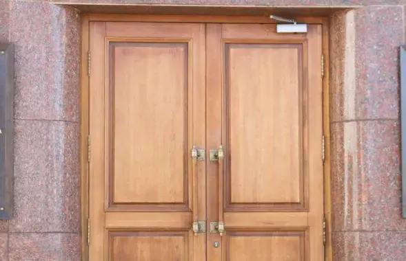Belarus Foreign Ministry entrance doors. Photo: mfa.gov.by