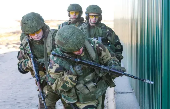 Тренировка белорусского военного спецназа / Минобороны​