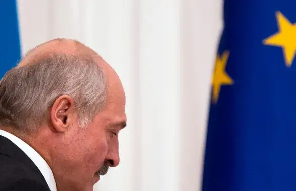 Instead of making real changes to trade with the West, Lukashenka would rather emphasize the danger from Russia / AP
