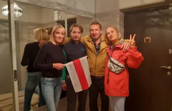 Генадзь Касьян з дзецьмі і Наталляй Хершэ да яе затрымання / rh.by​