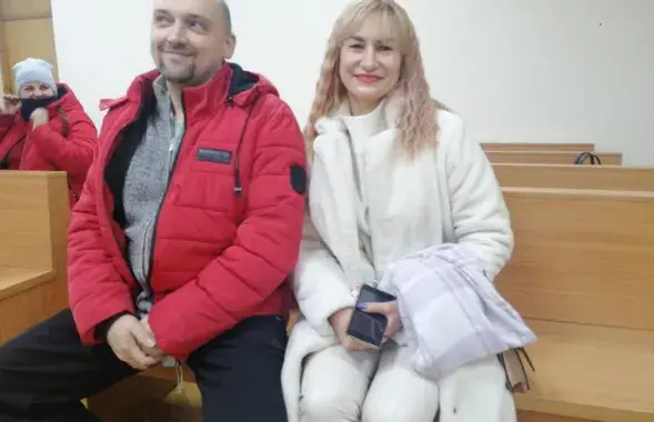 Юрий Ярош с женой на суде / s13.ru​
