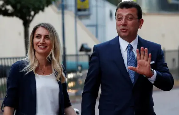Экрем Имамоглу с женой Дилек&nbsp;/ Reuters
