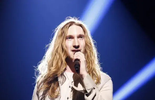 Вядучыя “Еўрабачання” пажартавалі з прадстаўніка Беларусі Айвана (відэа)