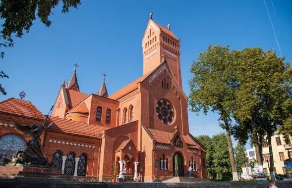 Красный костёл в Минске / Еврорадио, архивное фото
