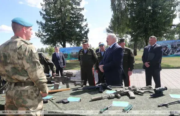 Лукашенко посетил бригаду спецназа в Марьиной Горке / БЕЛТА​
