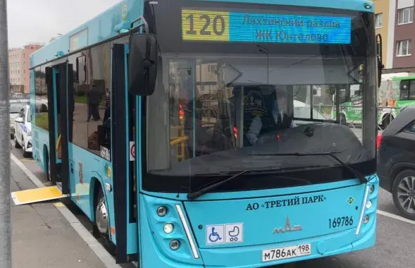 Автобус МАЗ в Санкт-Петербурге / maz.by