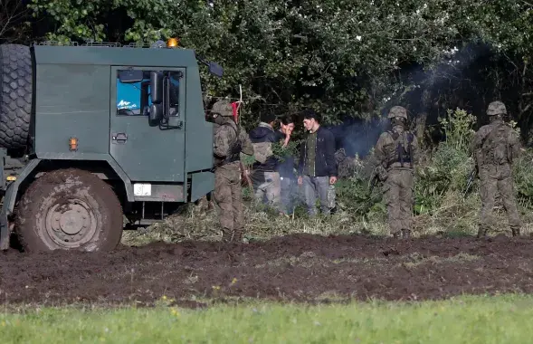 Нелегальныя мігранты на польска-беларускай мяжы​ / Reuters