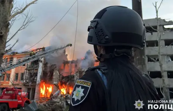 Последствия ночного обстрела Николаева /&nbsp; @UA_National_Police
