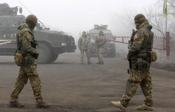 Украинцы ведут оборонительную войну / pap.pl