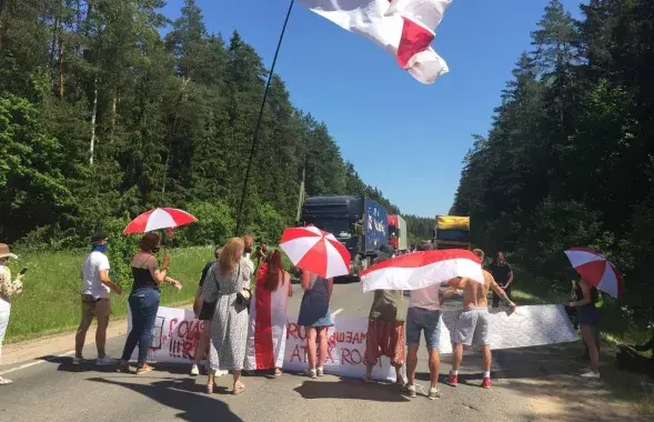 Пратэстоўцы перакрылі трасу на мяжы Беларусі і Літвы