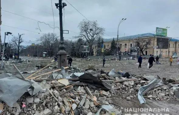 Вынік ракетнага абстрэлу Харкава, 1 сакавіка 2022 года / Національна поліція України