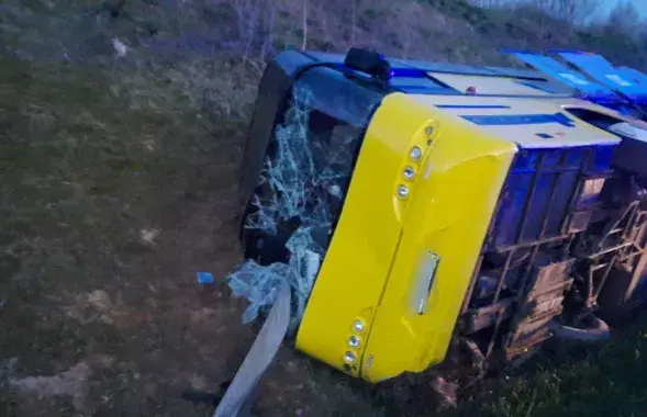Автобус Минск — Вильнюс попал в аварию под Воложином
