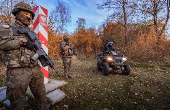 Польшча ўзмацніла ахову польска-беларускай мяжы / twitter.com/StZaryn​