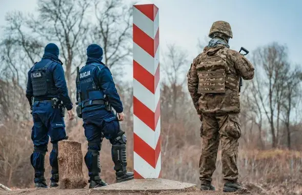 Польский патруль на границе /&nbsp;@Zelazna_Dywizja/Twitter
