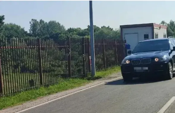 Автомобиль BMW на польской границе / RMF FM

