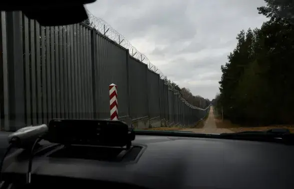 Заграждение на границе Польши и Беларуси / twitter.com/Straz_Graniczna
