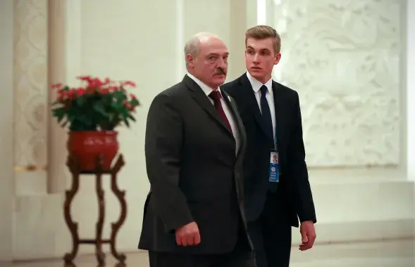 Николай Лукашенко и отец