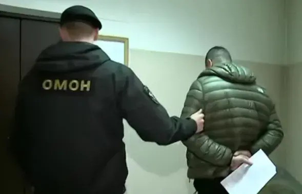 Задержанный гражданин России. Фото: скриншот с видео ОНТ.