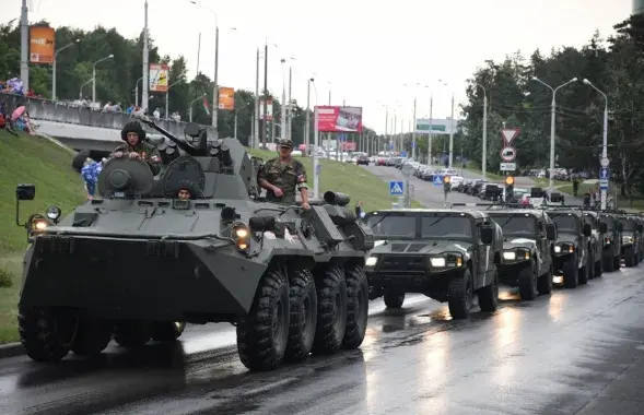 Белорусская военная техника / Еврорадио, иллюстративное фото
