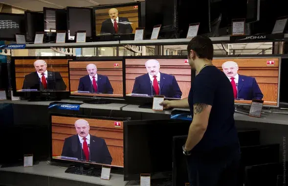 Арестанта заставляли смотреть выступления Лукашенко / Иллюстративное фото&nbsp;