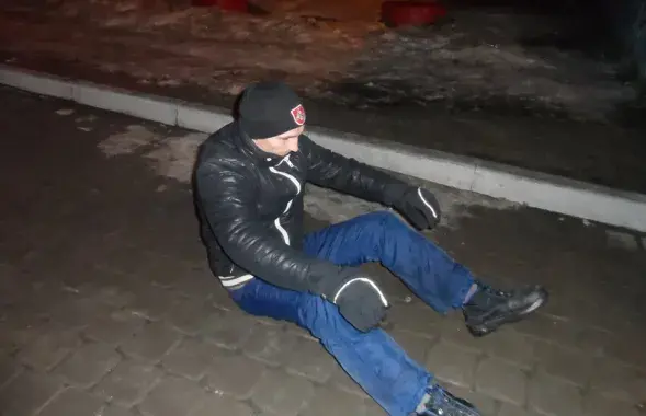 Dzyanis Urbanovich during the incident. Photo: facebook.com