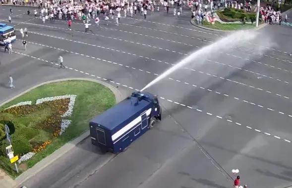 Водомёт в Бресте / Скриншот с видео МВД​