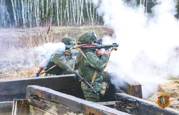 Белорусские военные на учениях / Ваяр
