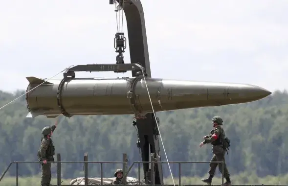 Ракета для комплекса "Искандер" / Reuters
