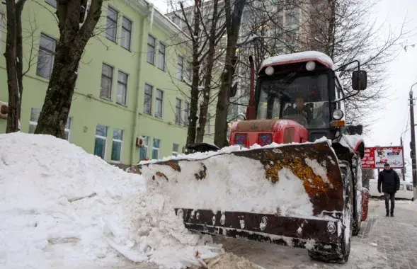 Борьба со снегом в Минске / sb.by
