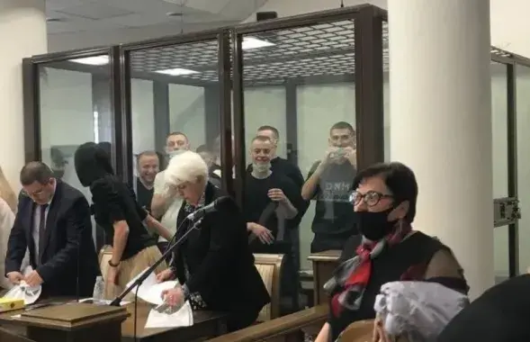 З суда над "групай Аўтуховіча" выдалілі палітвязня Уладзіміра Гундара